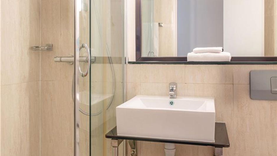 Hotel Kyriad Suite