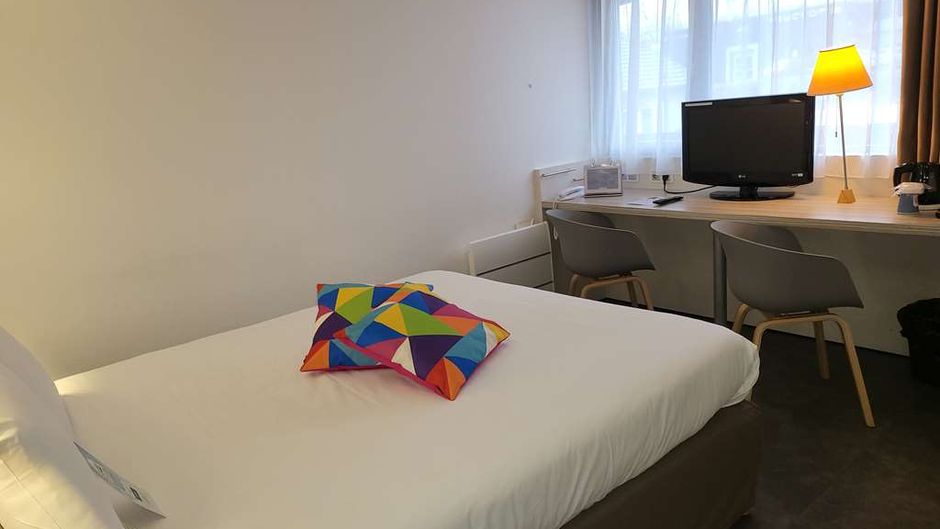 Kyriad Bellegarde Geneve Room