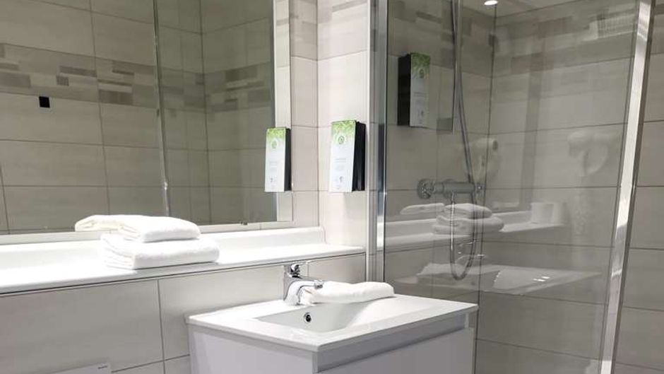 Kyriad Bellegarde Geneve Room