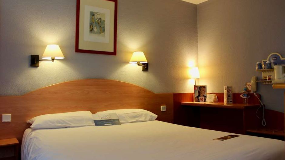 Kyriad Bourges Room