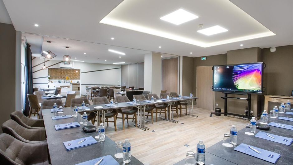Kyriad Chambery Center Curial Meeting