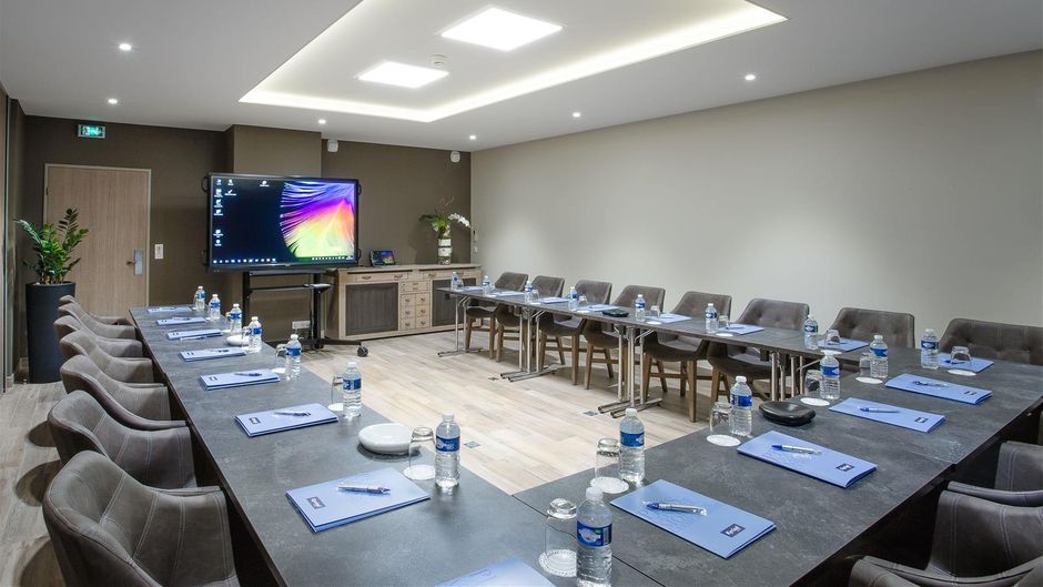 Kyriad Chambery Center Curial Meeting