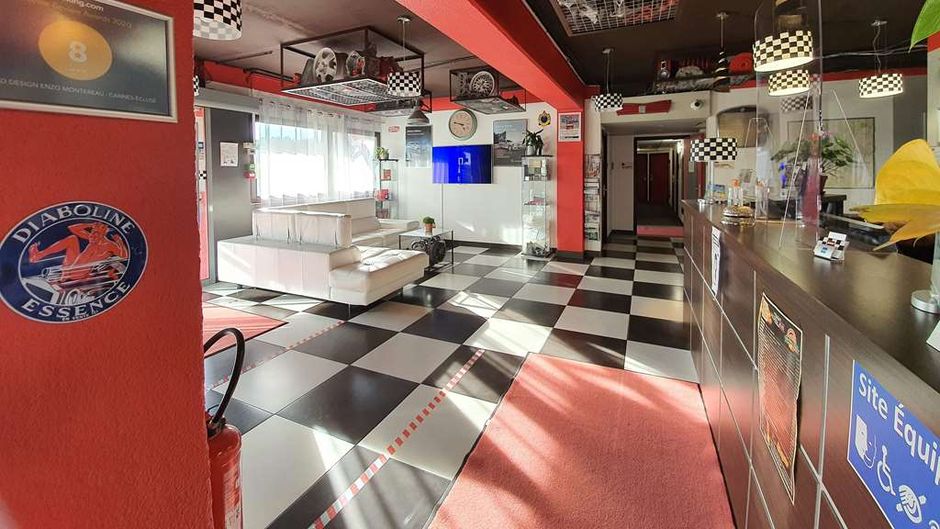 Kyriad Design ENZO Cannes Ecluse Lobby