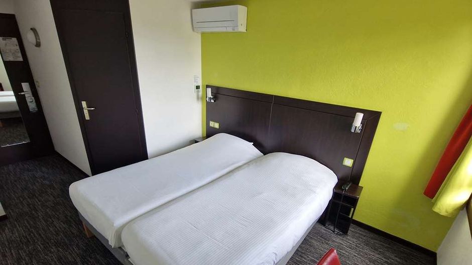 Kyriad Design Enzo Montlucon Room