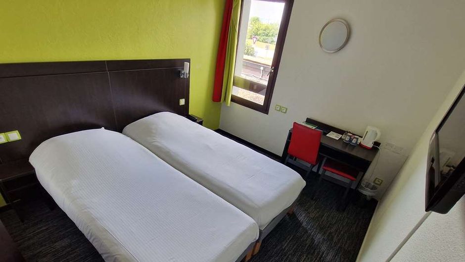 Kyriad Design Enzo Montlucon Room