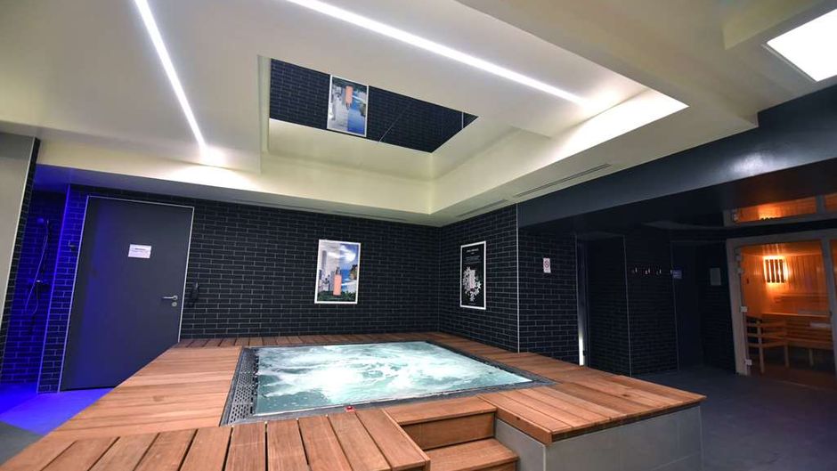 Kyriad Dijon Gare Spa