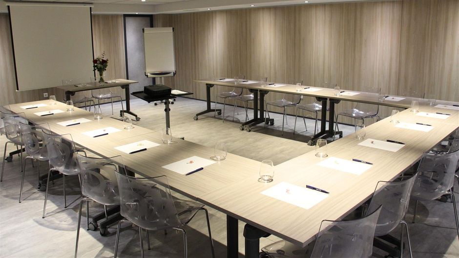 Kyriad La Rochelle Centre Meeting