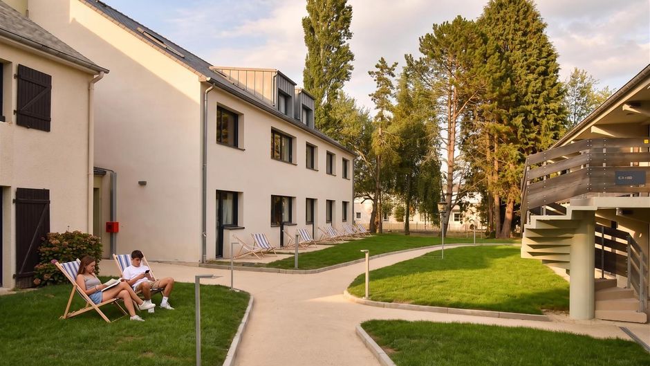 Hotel Kyriad Lannion Exterior