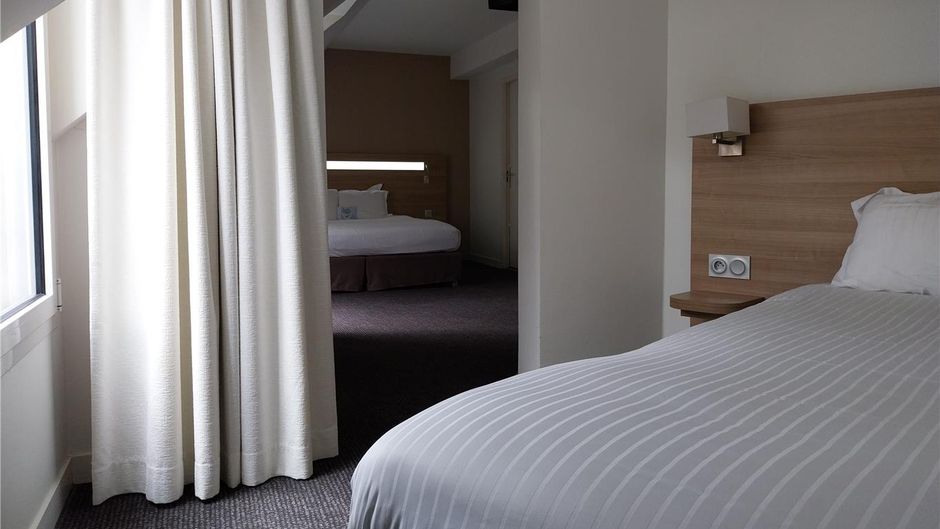 Hotel Kyriad Laval Room