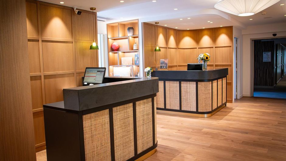 Hotel Kyriad Lobby