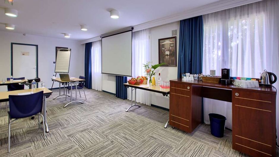 Kyriad Libourne Arveyres Meeting