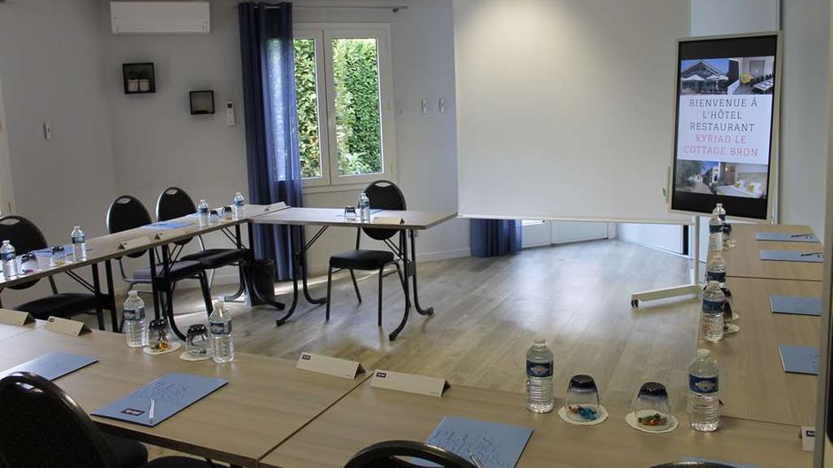 Kyriad Lyon Est Bron Eurexpo Le Cottage Meeting