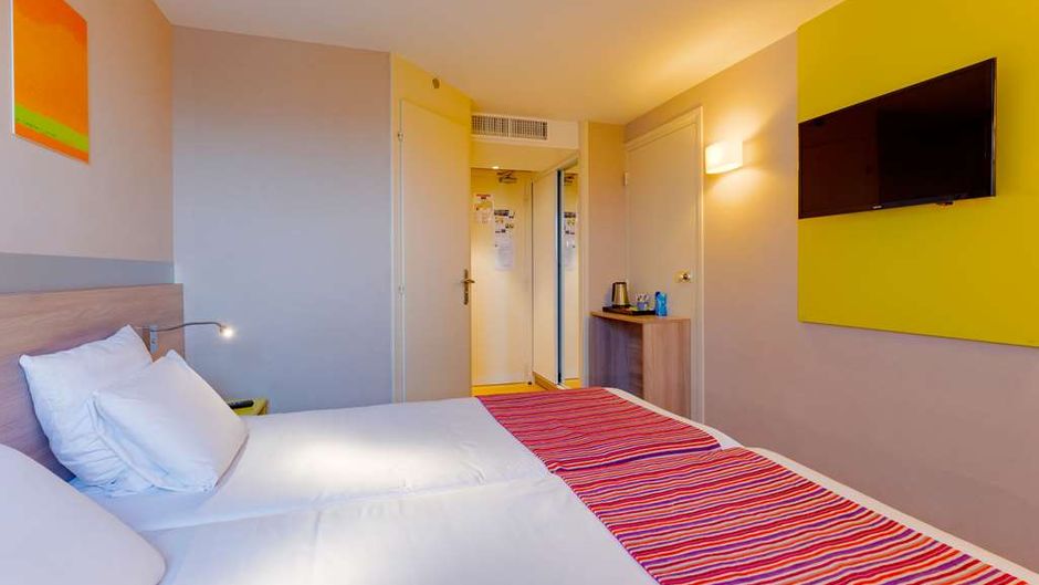 Kyriad - Lyon St Bonnet de Mure Room