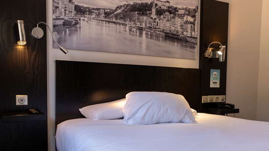 Hotel Kyriad LYON SUD - Sainte Foy Room