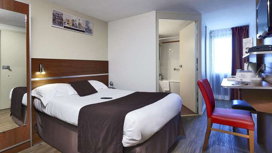 Kyriad Hotel de Meaux Room