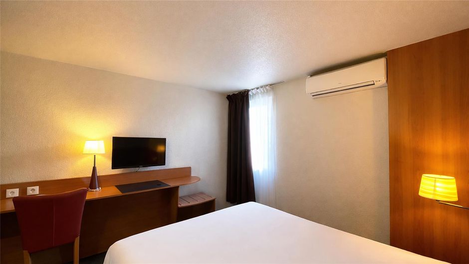 Kyriad Montargis Room