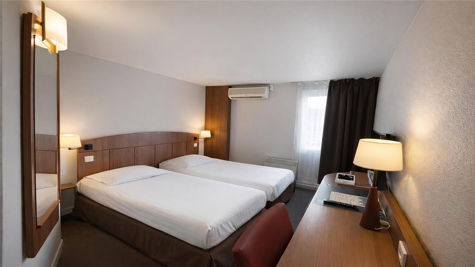 Kyriad Montargis Room
