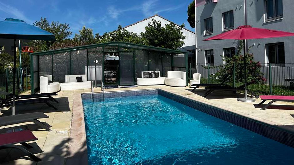 Hotel Kyriad Montpellier-Aeroport Pool