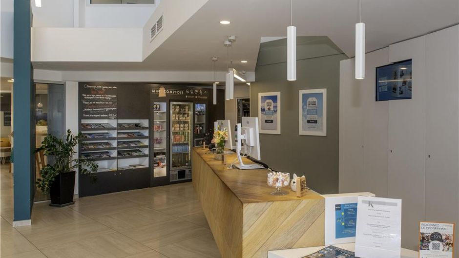 Kyriad Montpellier Est Lunel Lobby