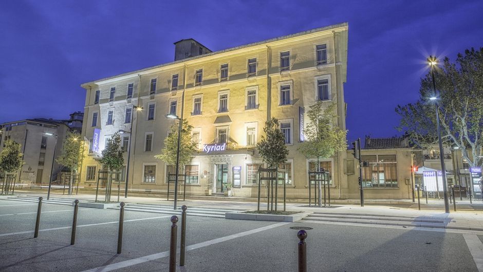 Kyriad Hotel Orange Centre Exterior