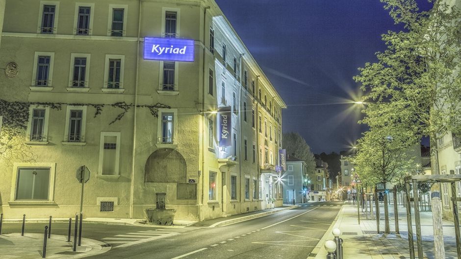Kyriad Hotel Orange Centre Exterior