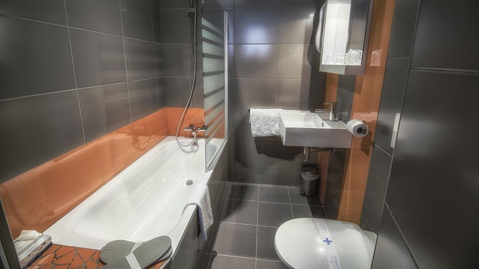 Kyriad Hotel Orange Centre Room