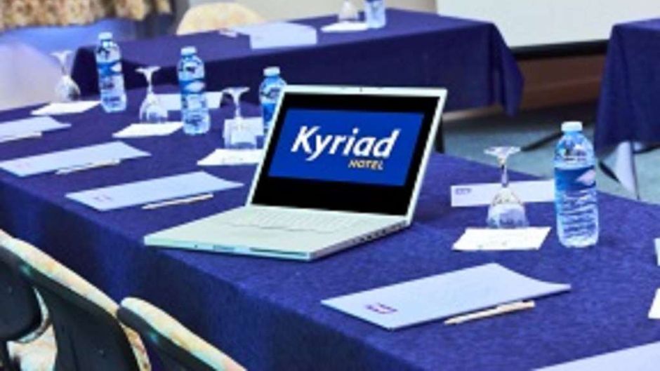 Kyriad Hotel Orange Centre Meeting