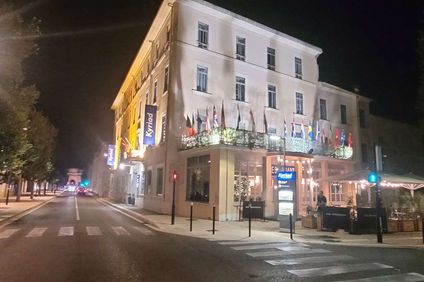 Kyriad Hotel Orange Centre