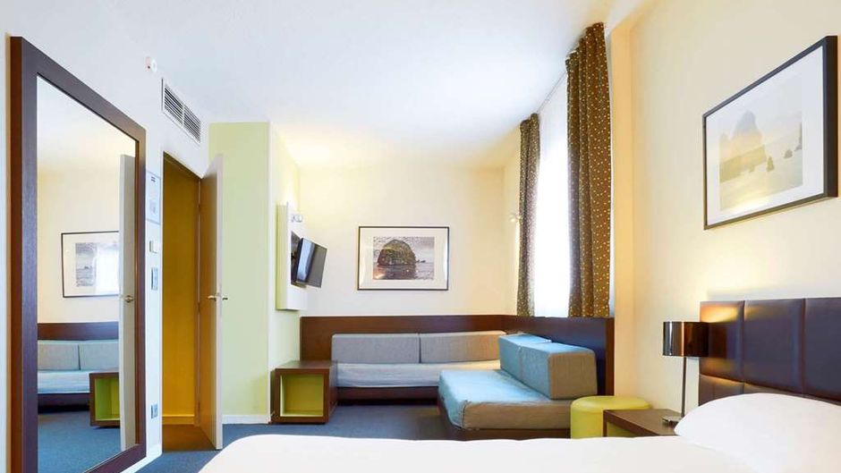 Hotel Kyriad Suite