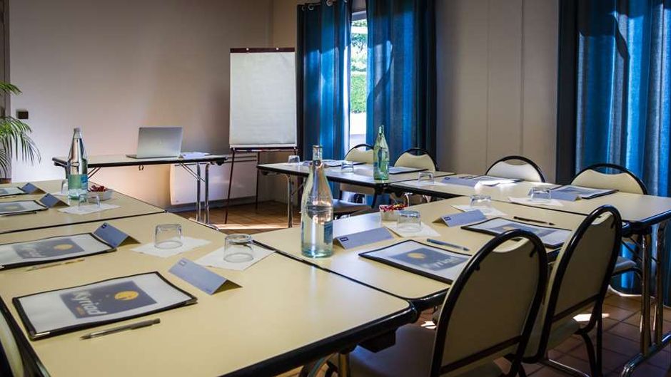Kyriad Hotel Meeting