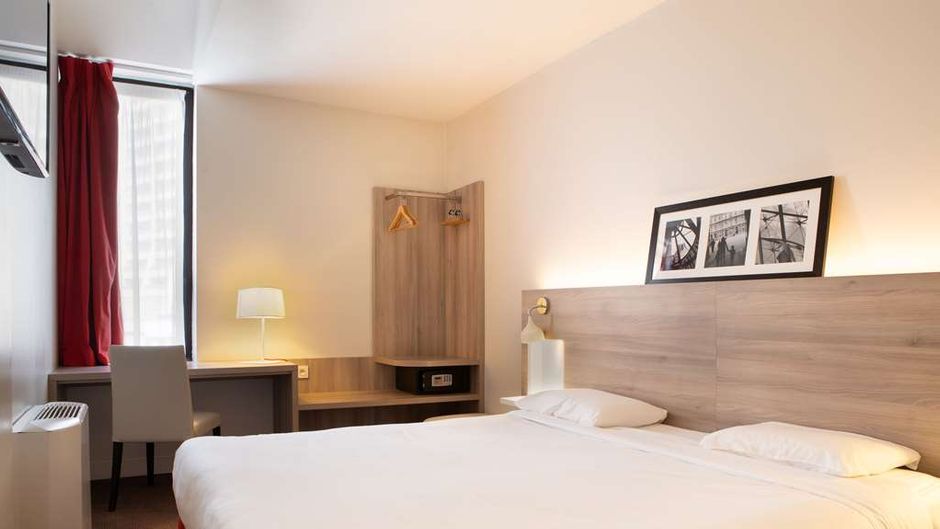 Kyriad Paris Est - Porte de Bercy Room