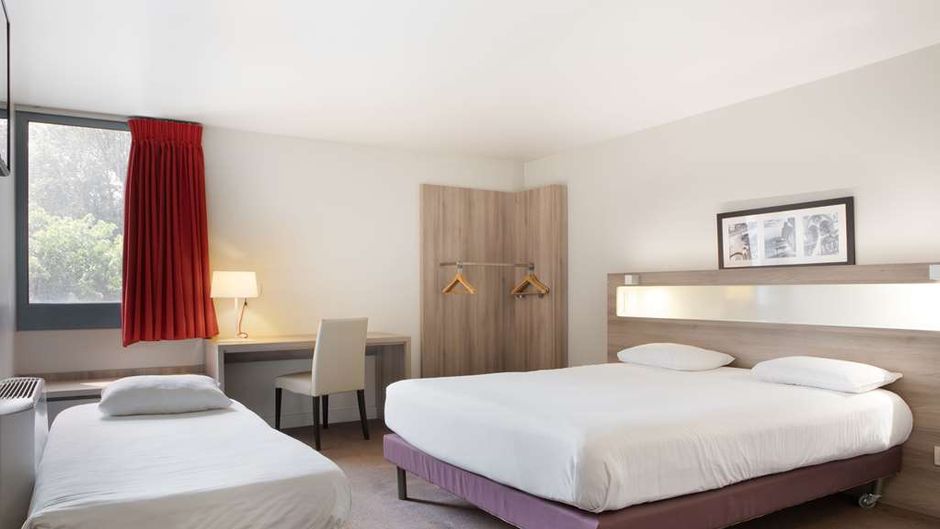 Kyriad Paris Est - Porte de Bercy Room