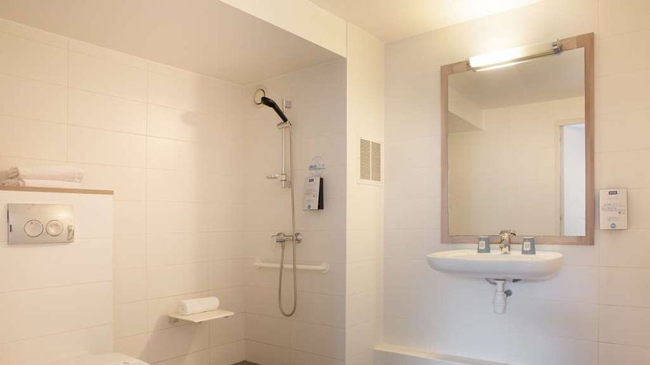 Kyriad Paris Est - Porte de Bercy Room