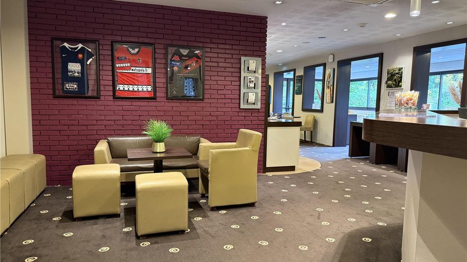 Kyriad Rennes Nord Lobby