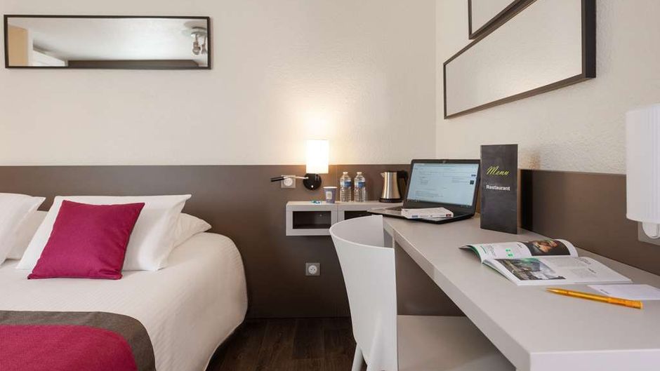 Hotel Kyriad Room