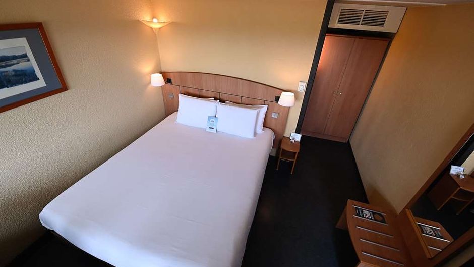 Kyriad Tarbes Odos Room