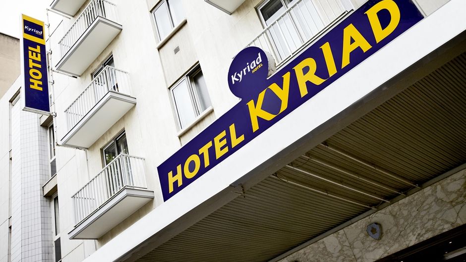 Hotel Kyriad Tours Centre Exterior