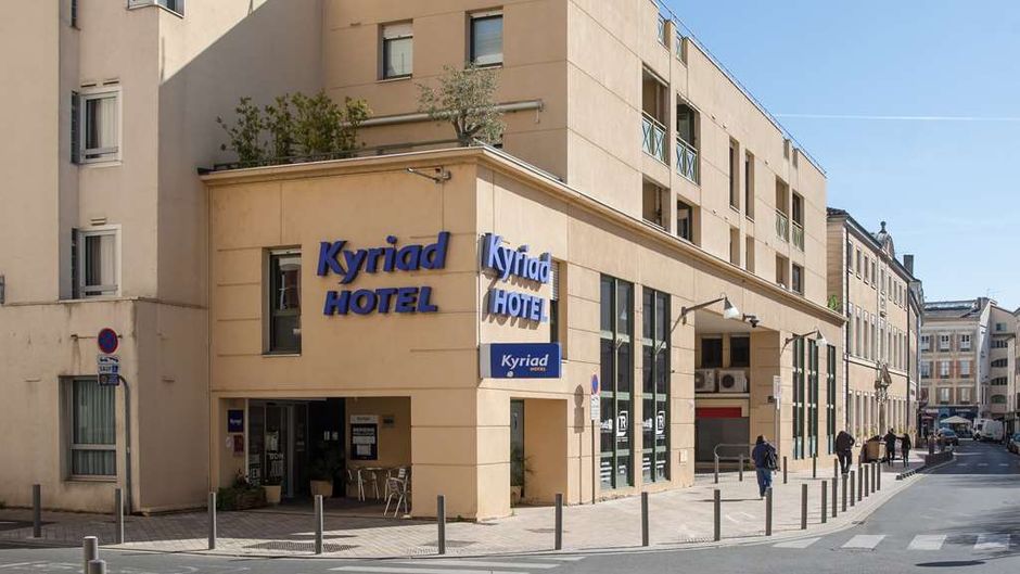 Hotel Kyriad Villefranche Sur Saone Exterior