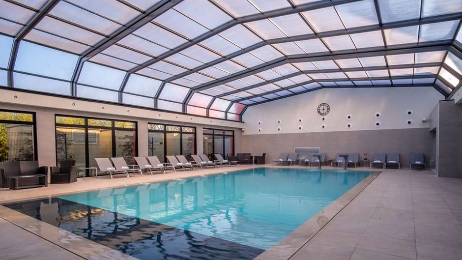Kyriad Prestige Lyon Saint Priest Pool