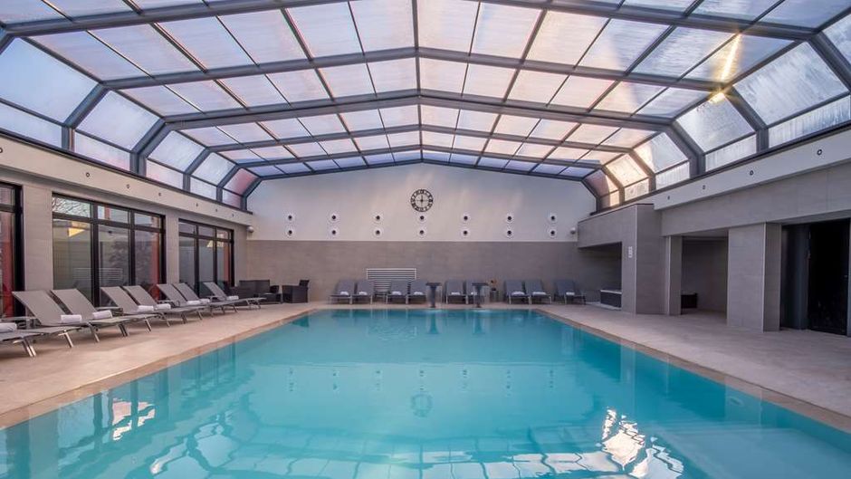 Kyriad Prestige Lyon Saint Priest Pool