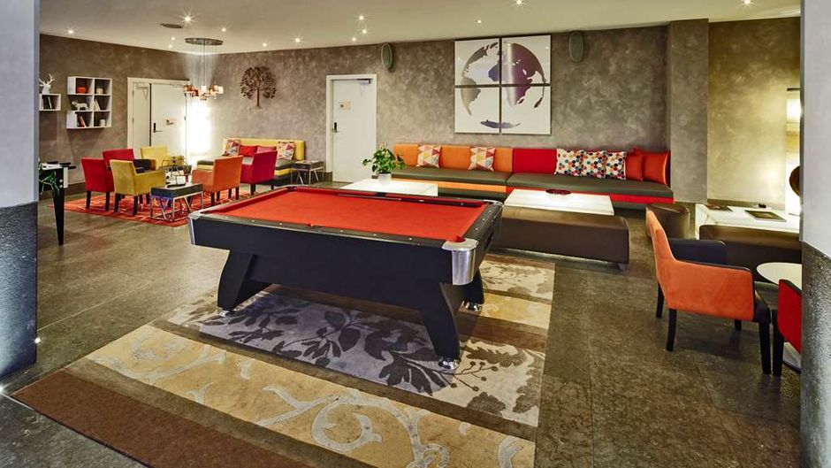 Kyriad Prestige Lyon Saint Priest Lobby