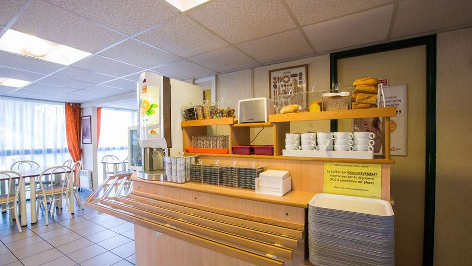 Ibis Budget Clermont Fd Brezet Restaurant