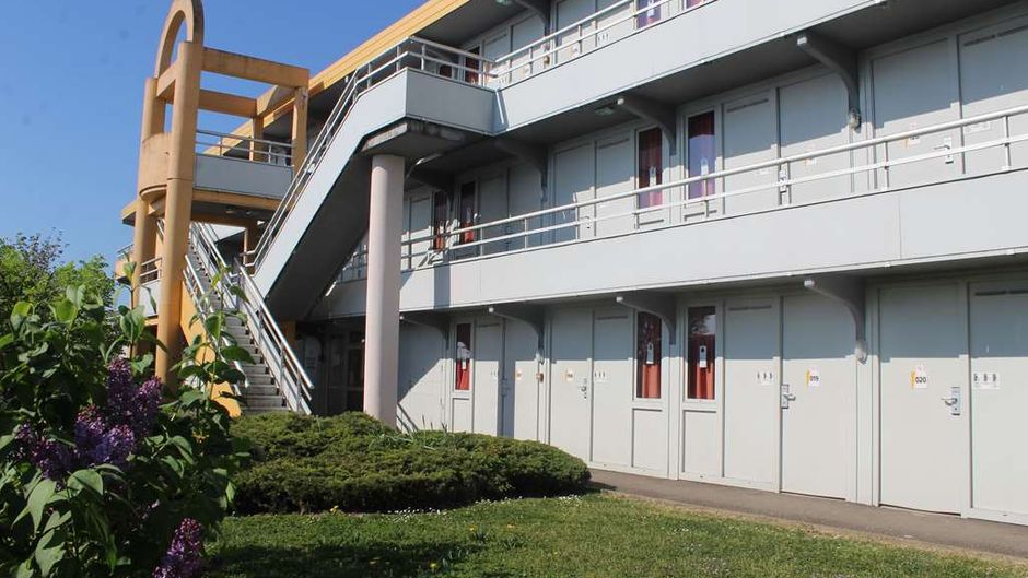 Balladins Dijon Exterior