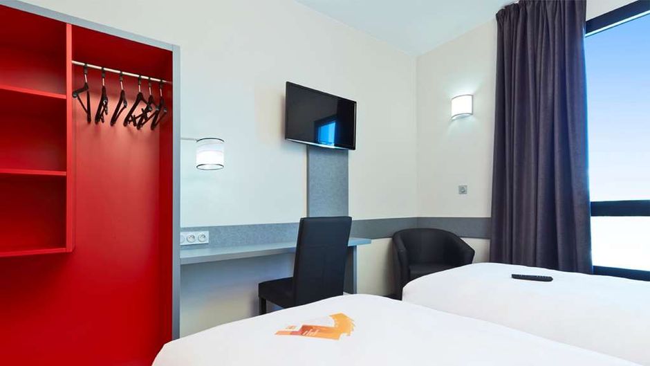 Premiere Classe Lyon Est - Saint Priest Room
