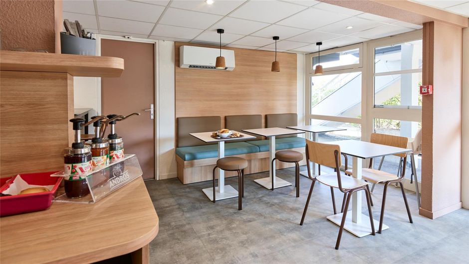 Premiere Classe Valenciennes Ouest Restaurant