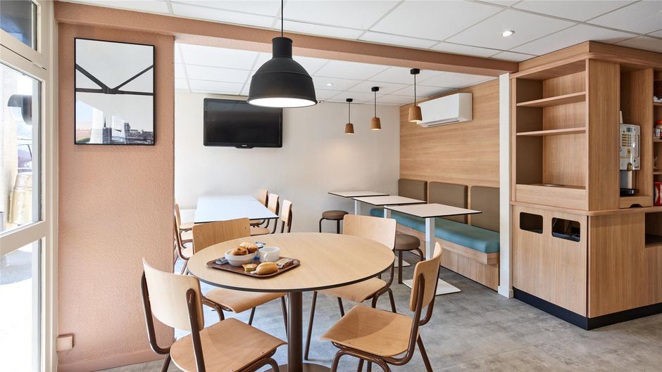 Premiere Classe Valenciennes Ouest Restaurant