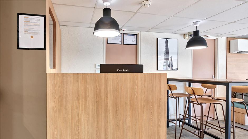 Premiere Classe Valenciennes Ouest Lobby