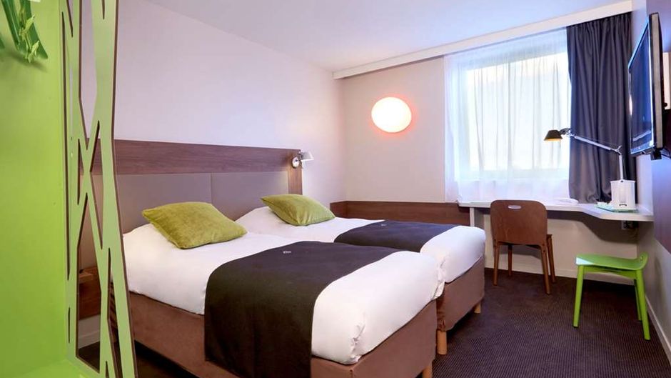 Hotel Campanile Ouest- Merignac Arpt Room