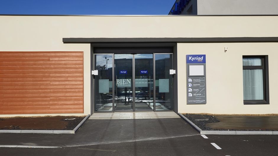 Kyriad Angers Ouest - Beaucouze Exterior