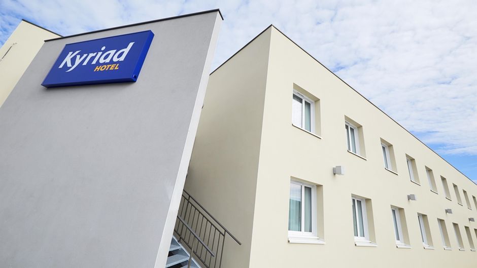 Kyriad Angers Ouest - Beaucouze Exterior